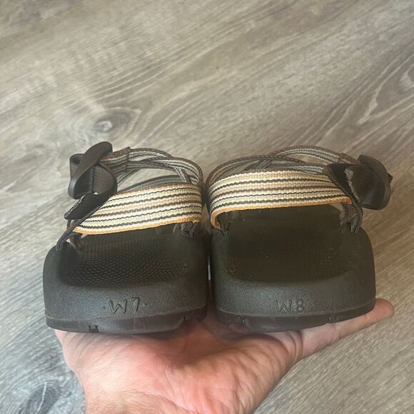 Chaco ZX/2 Classic Sandals Brown Vibram *Mismatched* Womens 7 Left + 8 Right - Picture 3 of 7